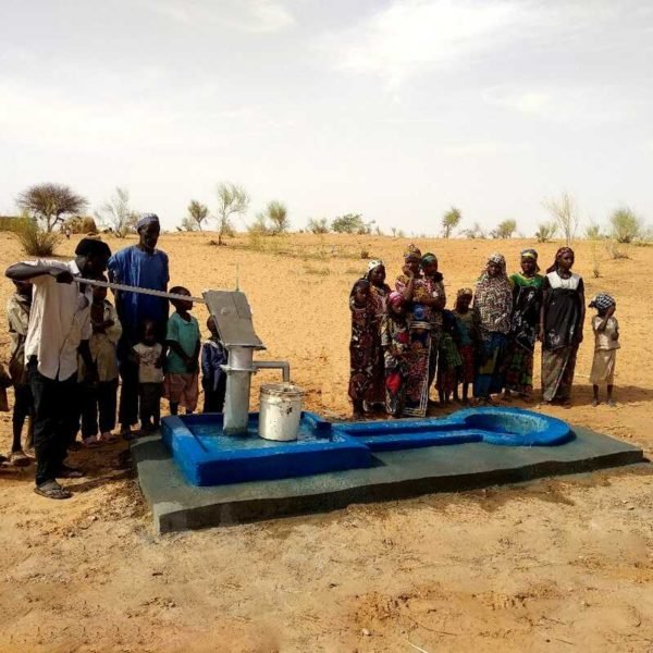 03- Surface Well With A Hand Pump